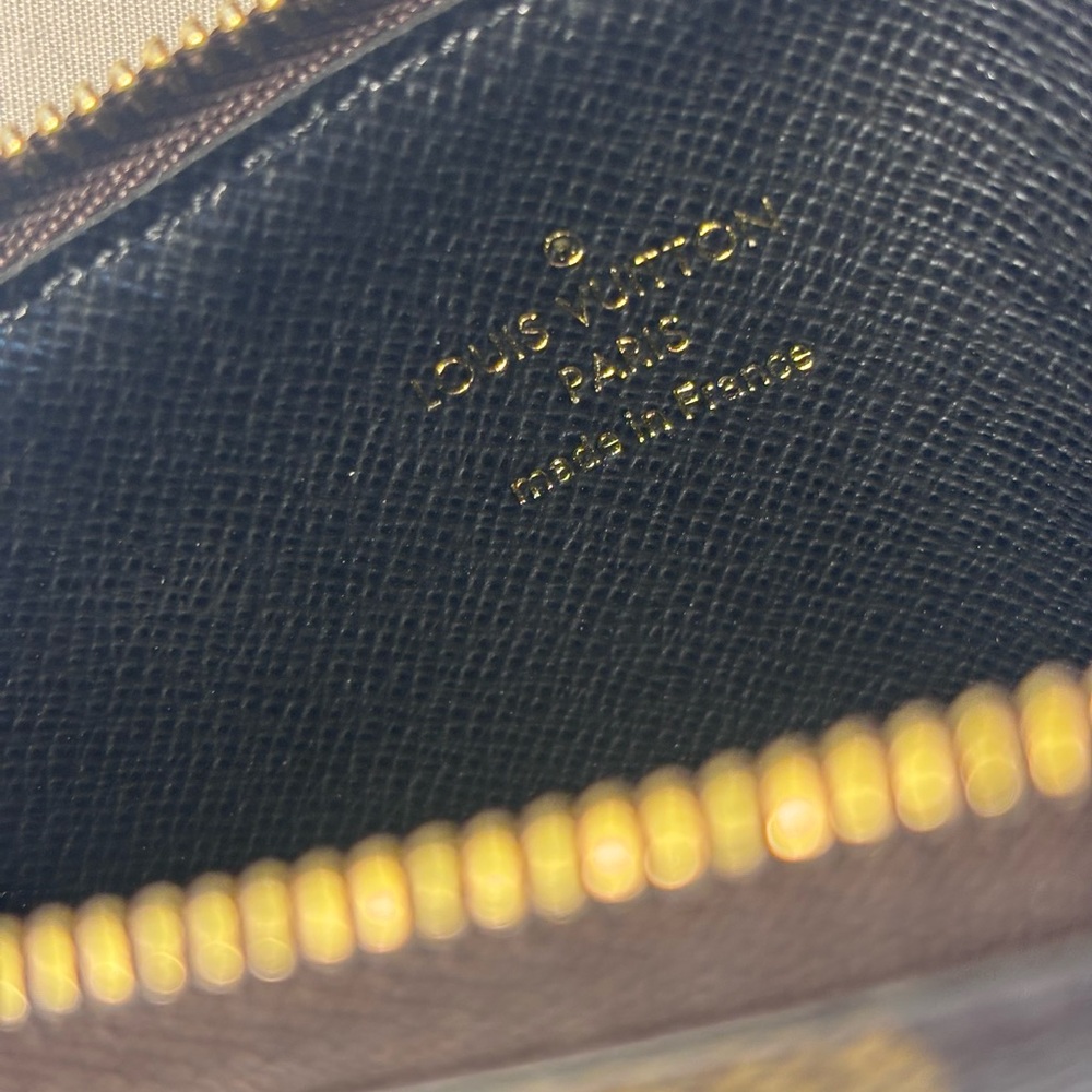 Louis Vuitton Giant Reverse Pochette - Picture 12 of 13